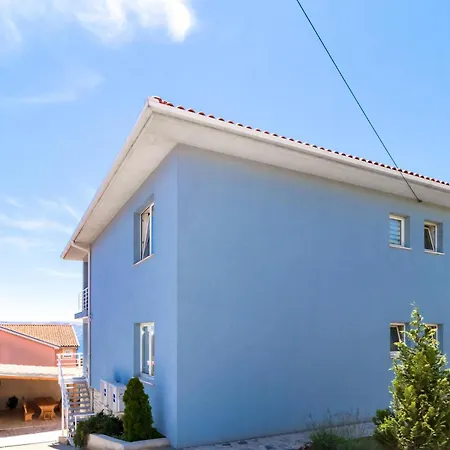 1 Bedroom Stunning In *