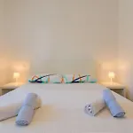 1 Bedroom Stunning In Apartment *