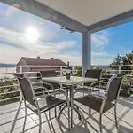 1 Bedroom Stunning In *