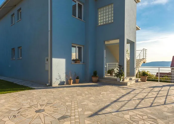 Cozy In Διαμέρισμα Novi Vinodolski